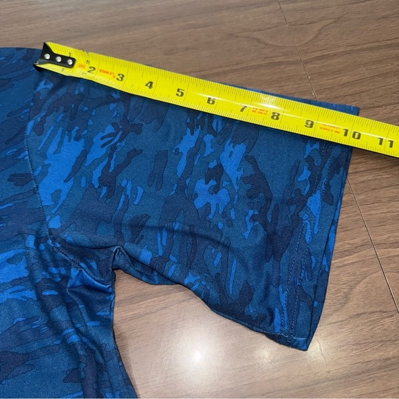 Denver Broncos NFL Team Apparel Blue Camo Football T-Shirt Men Size Medium Logo - Picture 8 of 8